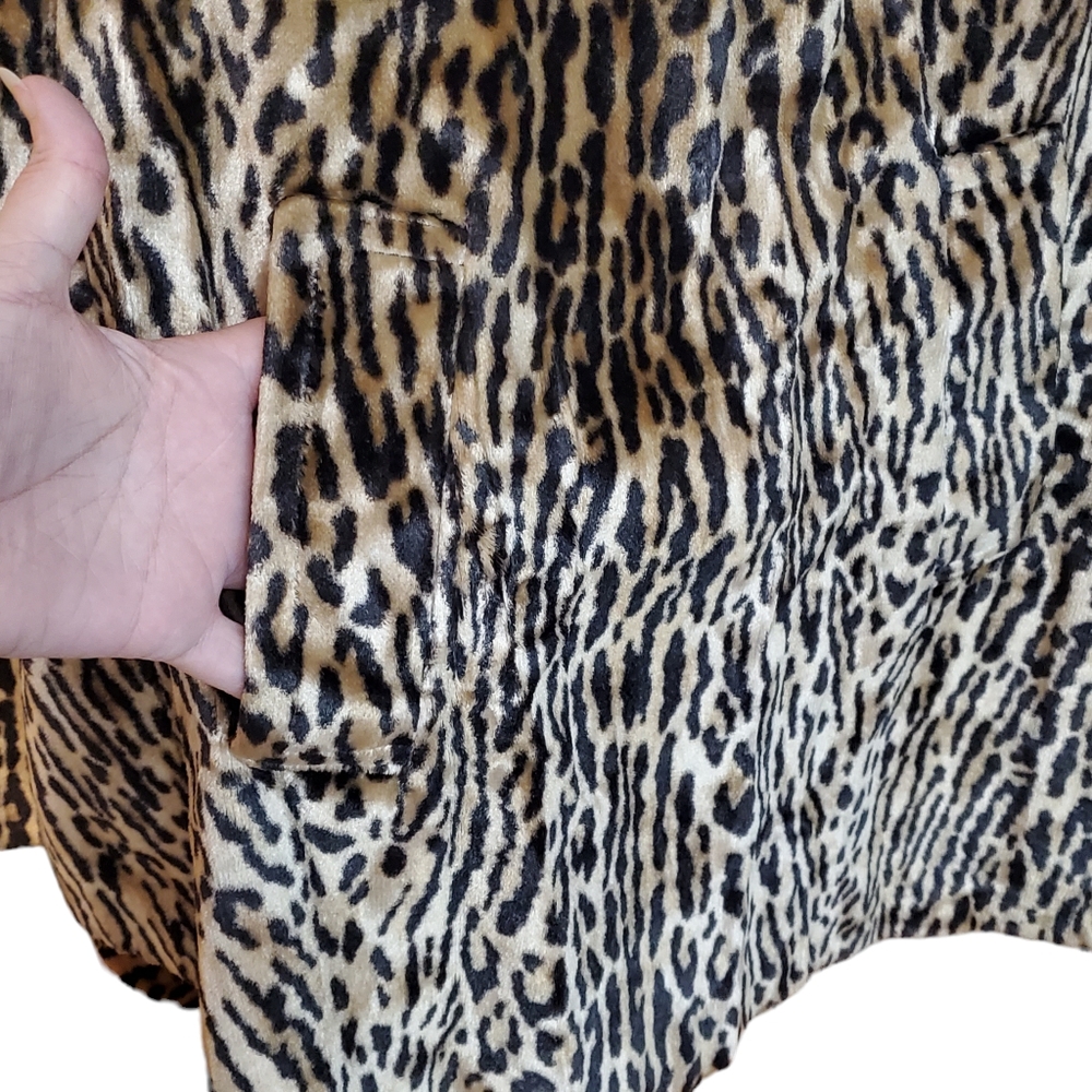 Vintage Leopard Print Cape Pristine Condition - image 4
